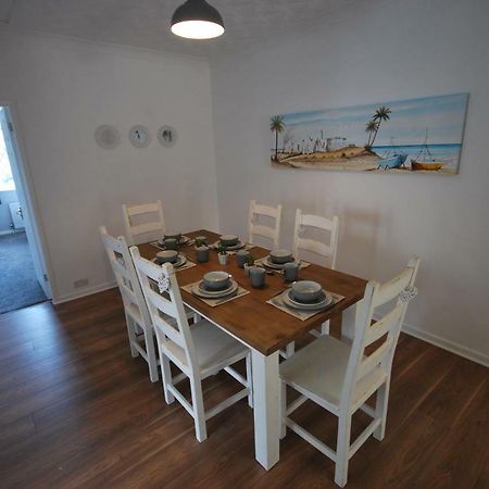 Belle'S Bungalow Villa Cleveleys Bagian luar foto