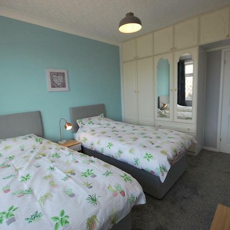 Belle'S Bungalow Villa Cleveleys Bagian luar foto