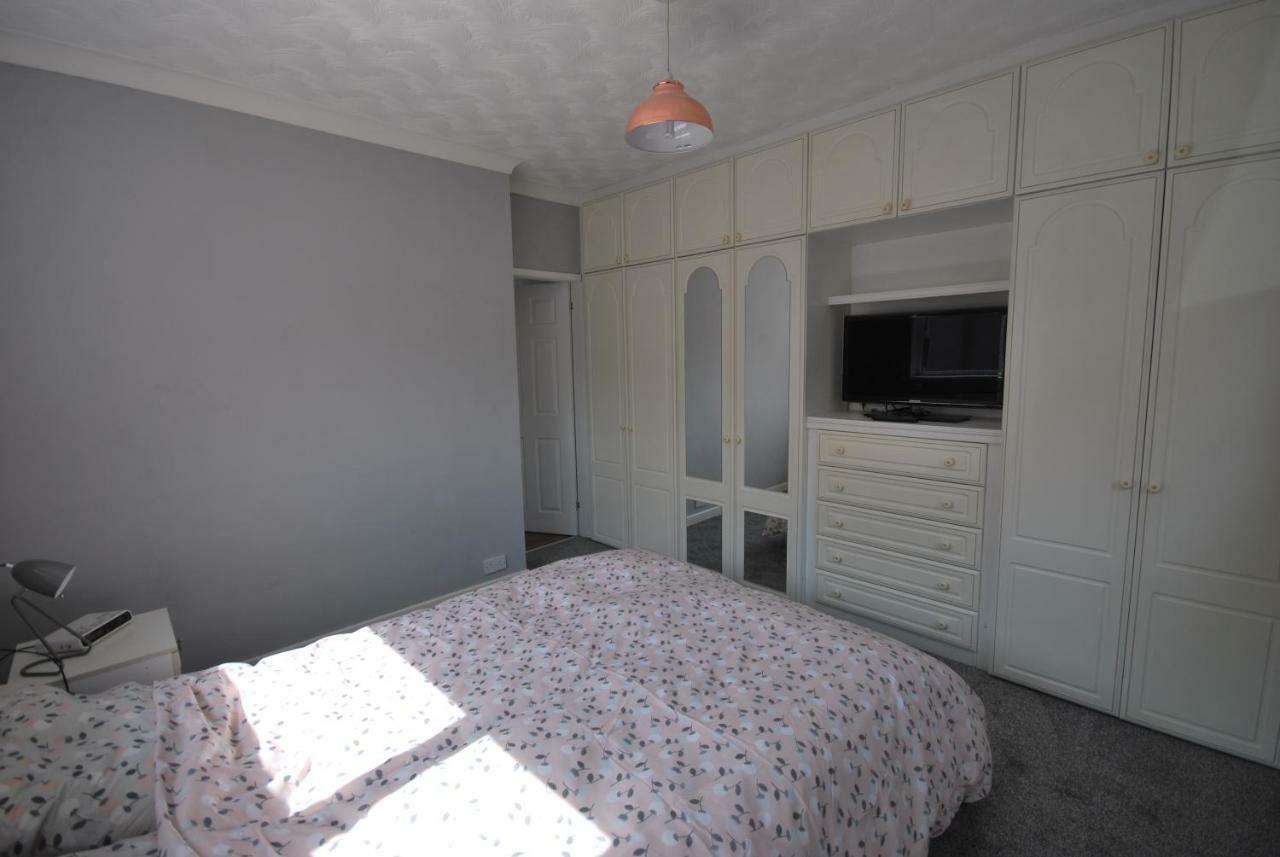 Belle'S Bungalow Villa Cleveleys Bagian luar foto
